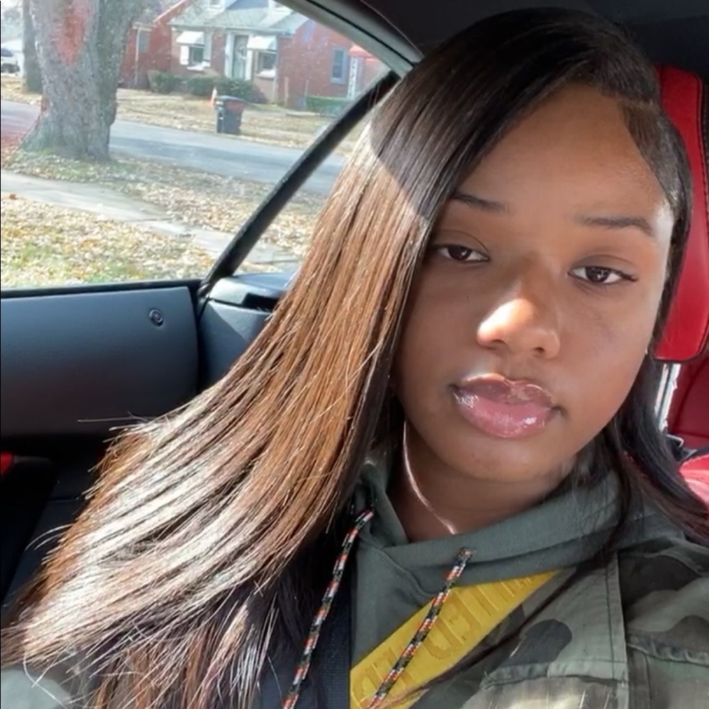 Meet your Posher, Taylor